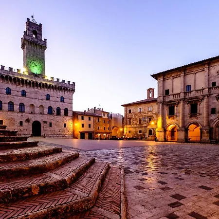 15 Min Da Montepulciano - Chiara